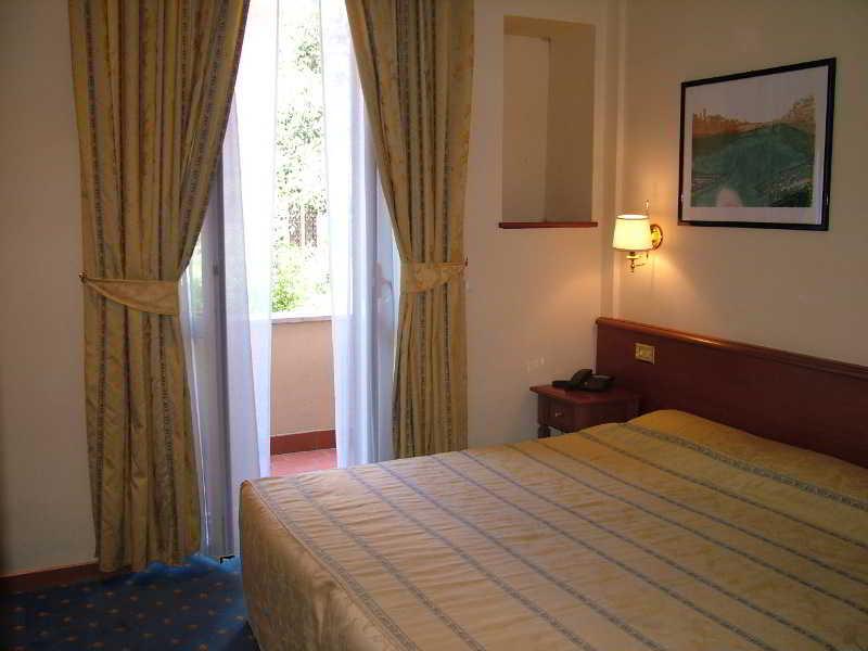 Hotel Midi Ρώμη Εξωτερικό φωτογραφία